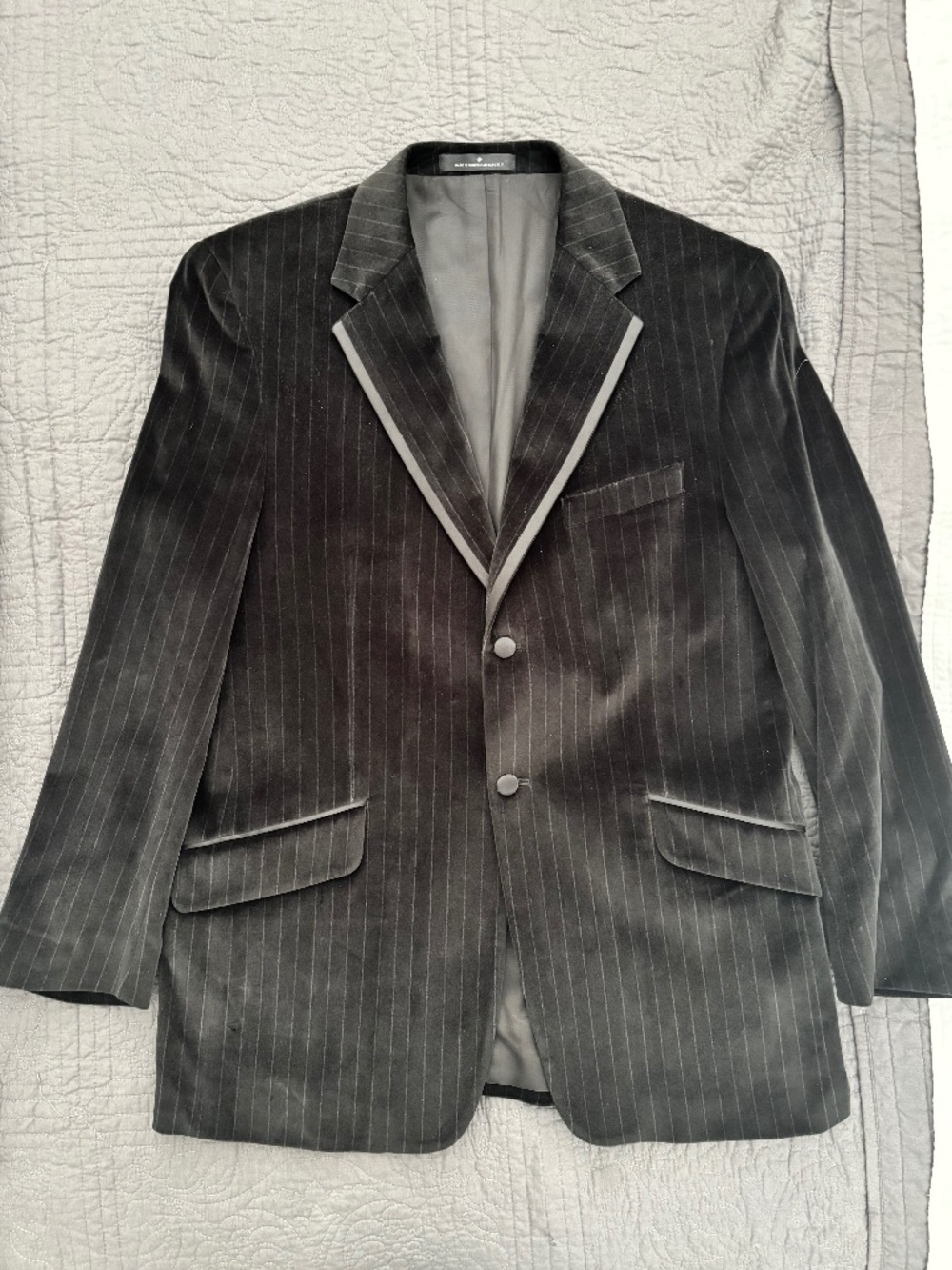 Joseph Abboud Men’s Black Tie size 30R Black Velvet Jacket